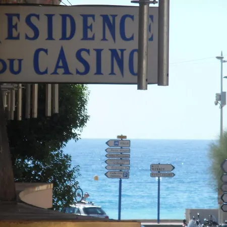 Joly 2 Pieces A 100 Mt De La Menton