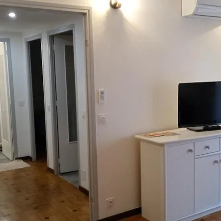 Apartment Joly 2 Pieces A 100 Mt De La *